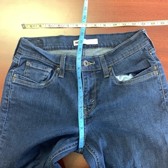 Levi’s capris - Picture 2 of 9